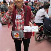 視障院友亦以行動支持愛心券銷售活動