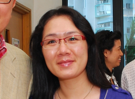 鄺美儀小姐