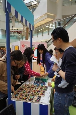 无障碍杂货店，售卖视听障人士亲手制作的手工艺品。