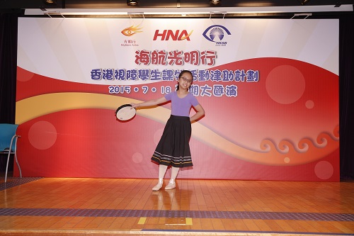 曉儀於PRC的活動中表演跳舞。