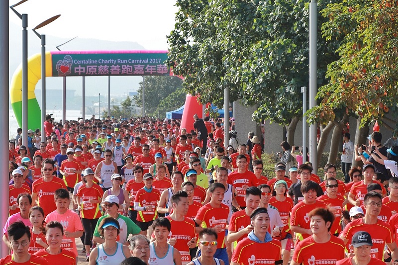 Runners were running toward their goals