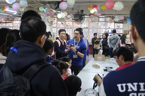 Working experience for ear-plug cleaning