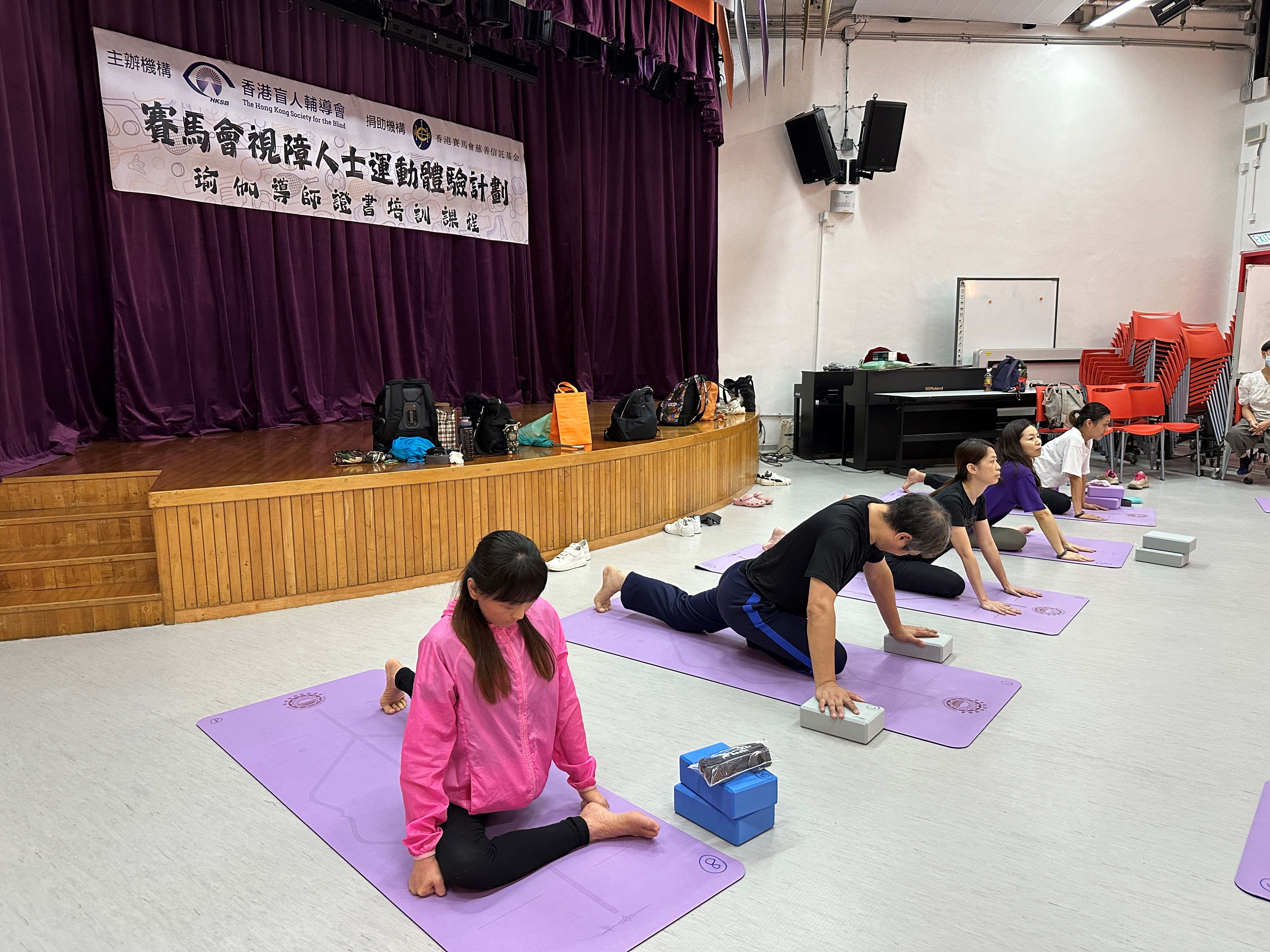 瑜伽导师培训证书课程