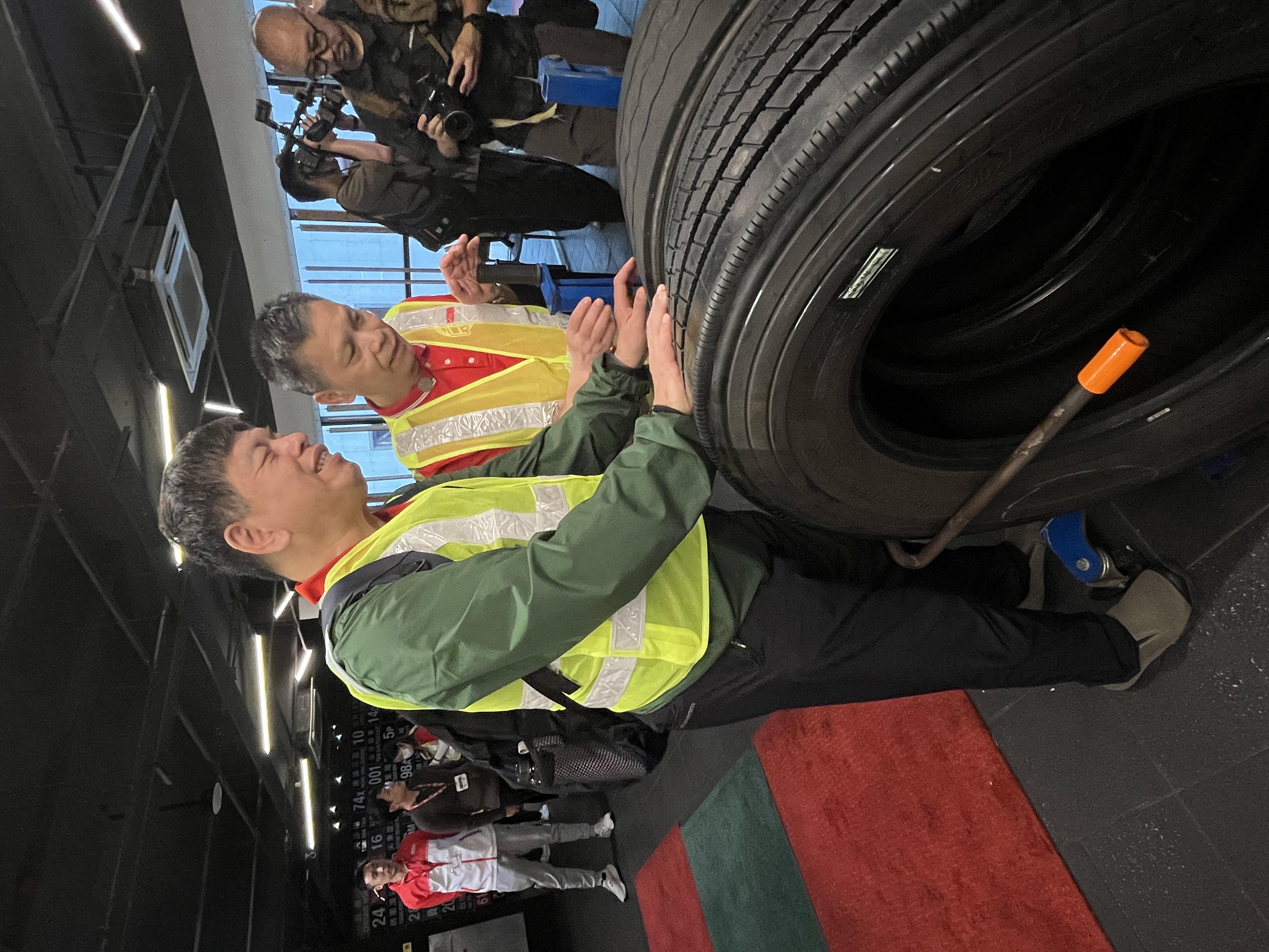 參觀活動中特別設有多項為視障人士量身打造的元素，例如觸感體驗和聲音導航等。