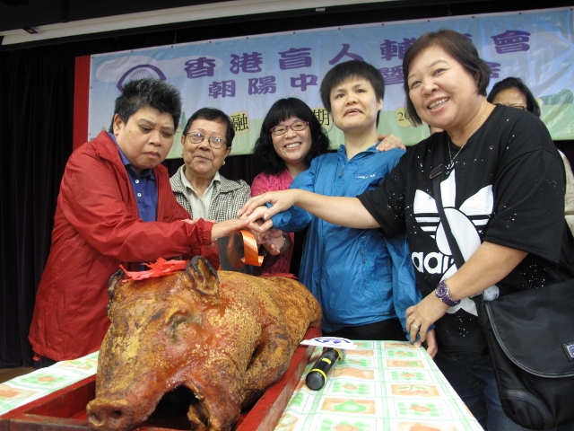 一班學員精神奕奕在I-Shop學習