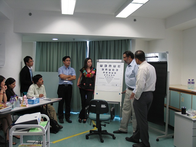 多國眼科專才參加防治低視能培訓班。